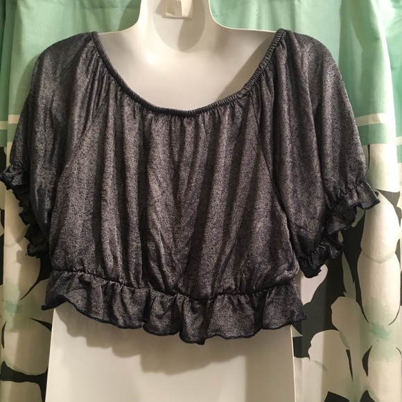 Rue 21 crop top sizes large and xtra large - Picture 7 of 8